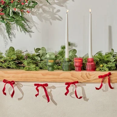 AbigailVelvetBowChristmasGarland