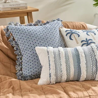 QuinnTasselCushion